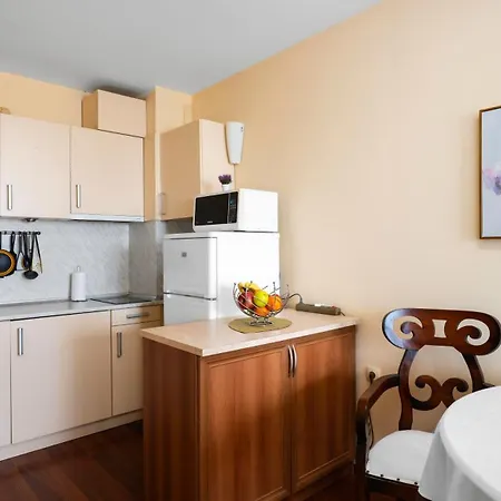 Апартамент превъзходен къщата на мечтите-златни пясъци на първа линия Варна